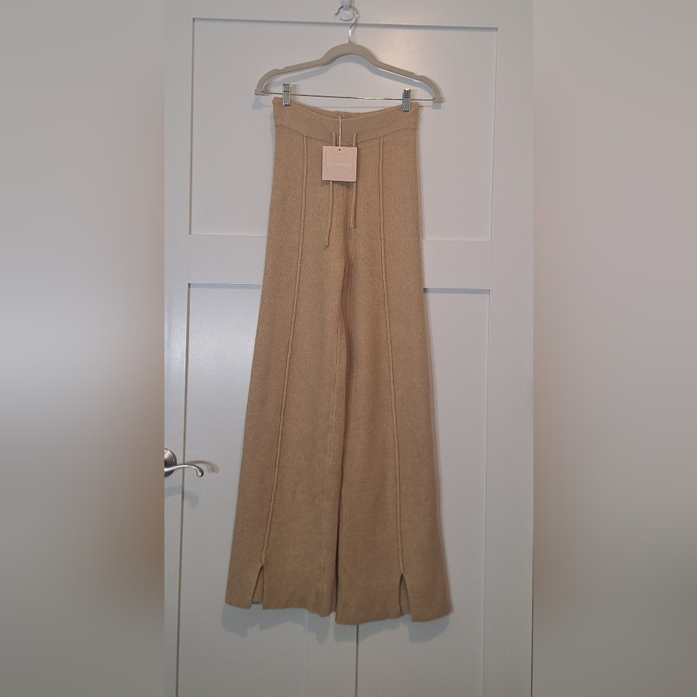 Kittenish Wide Leg High Waisted Stretch Knit Pants Tan Size Large Elastic Waist